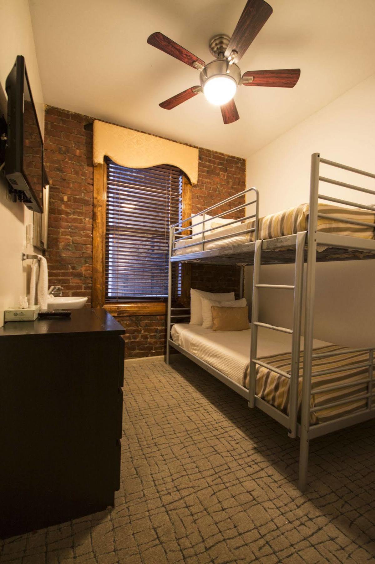 Royal Park Hotel New York Exterior foto